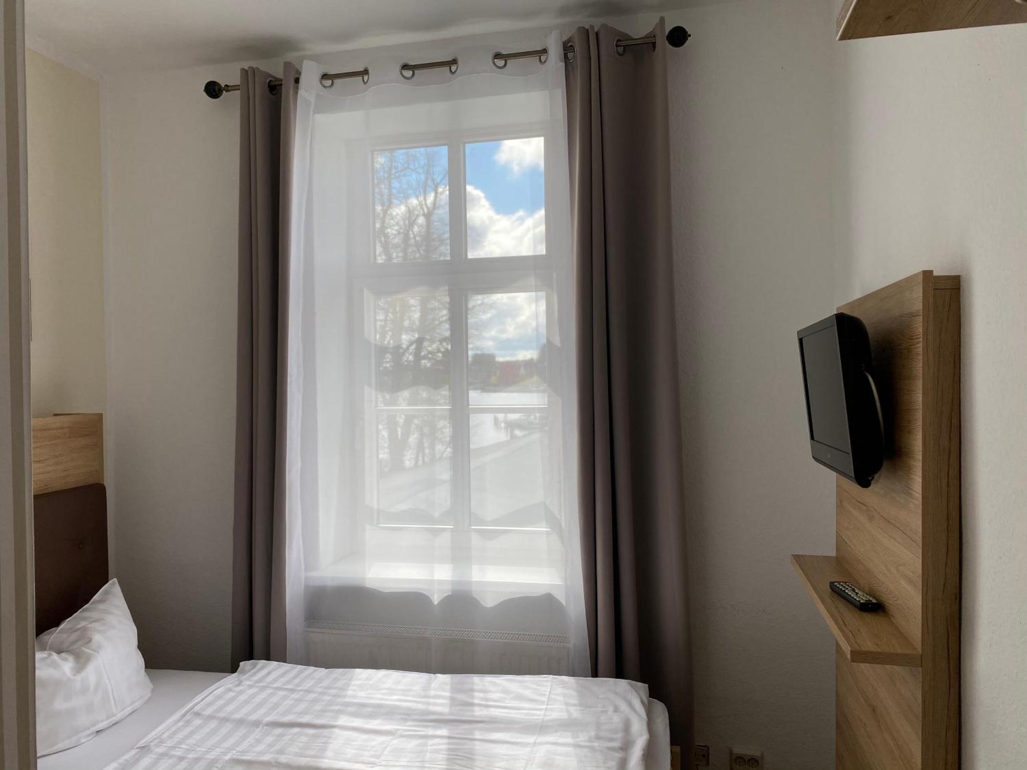 Zum Alten Faehrhaus 3* Rostock
